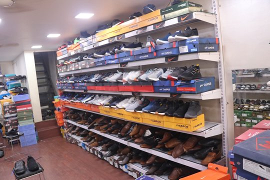 POLO ENTERPRISES Showroom At Bhiwandi  Buy Branded Shoes – Luggage Bags – Ladies Handbags And Footwear