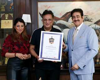 Sandeep Marwah Honored by International Book of Honour, London UK for Promoting International Relations